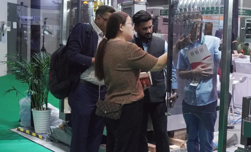 Выставка Чэнъи